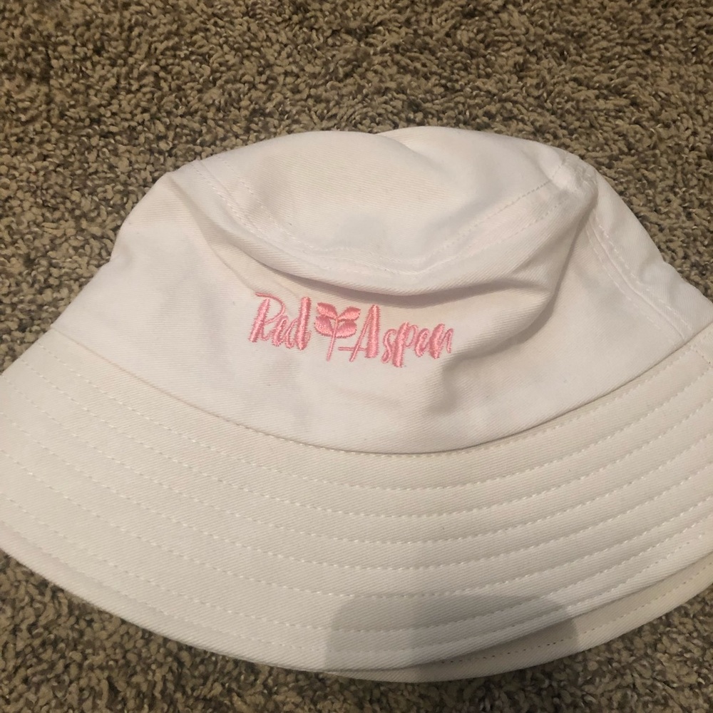 Red Aspen Hat